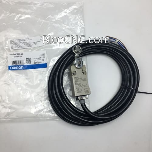 D4F-220-5D Omron Small Safety Limit Switch Roller lever.jpg