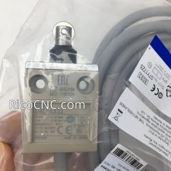 Interruptor de límite de émbolo de rodillo Omron D4C-4332